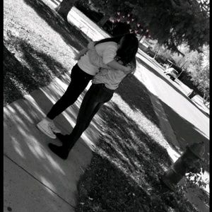 Meet your Posher, Lesly